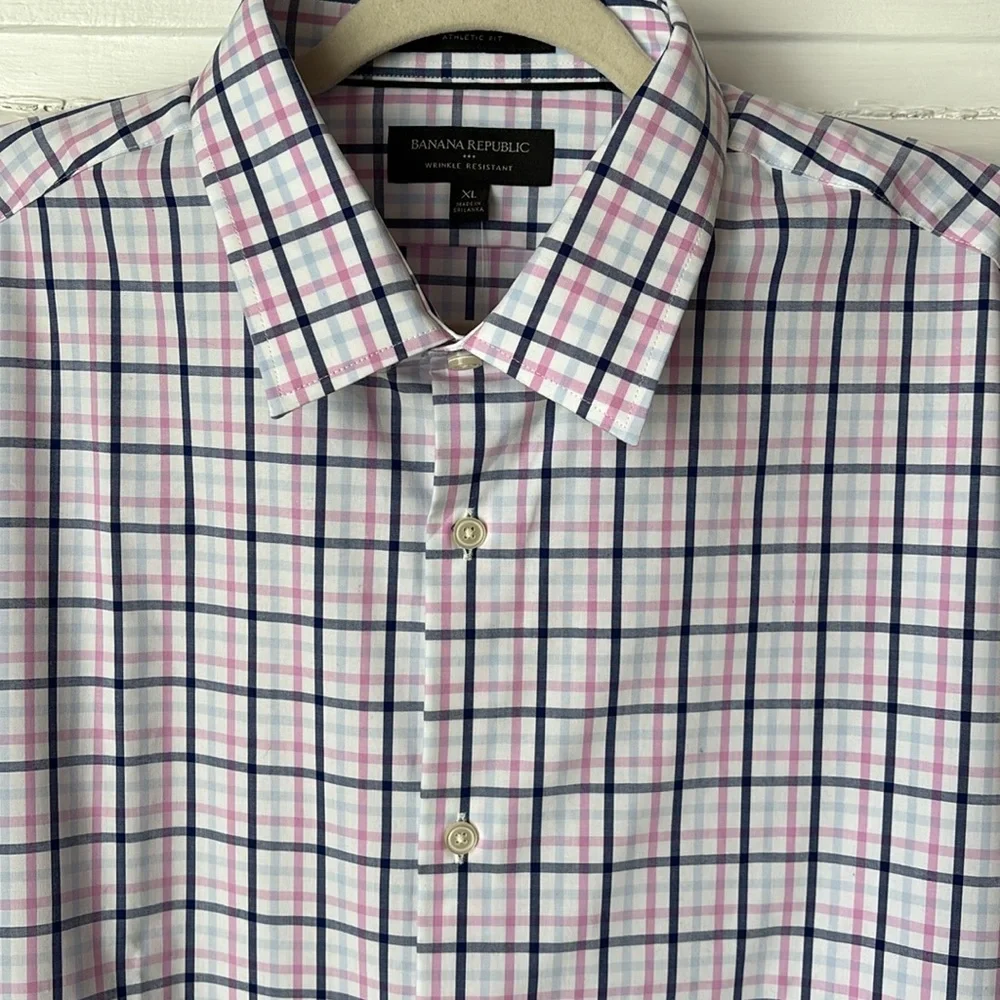BANANA REPUBLIC WRINKLE RESISTANT PLAID LONG SLEEVE BUTTON DOWN